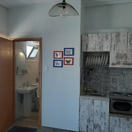 Loft Apartment *